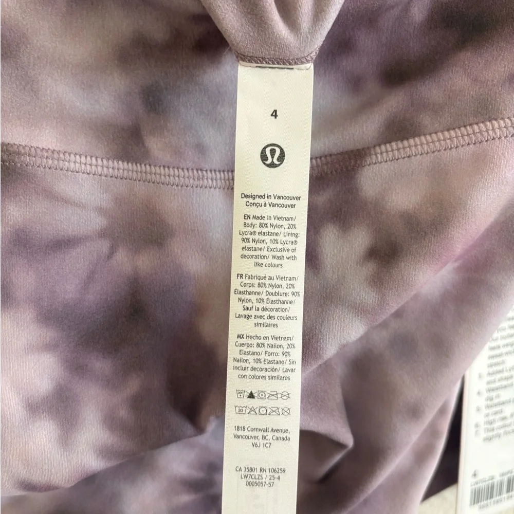 Lululemon Athletica Sports Bra and Align Shorts Set - Picture 9 of 11